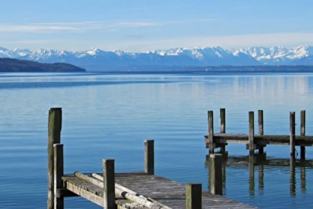 Spacious Starnberg Condo Next To Munich Apartment